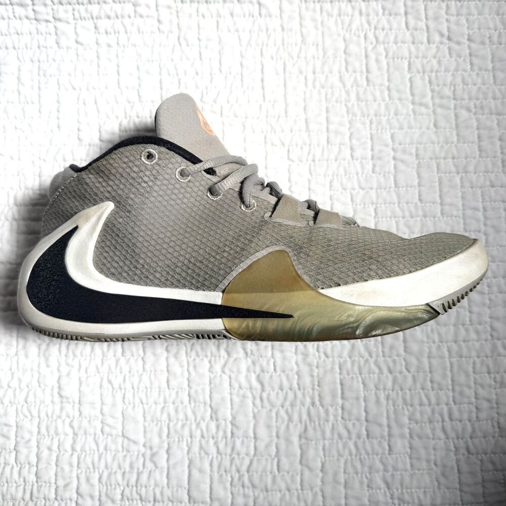 Nike Zoom Freak 1 Atmosphere Grey Giannis Antetokounmpo Men's Size 8
